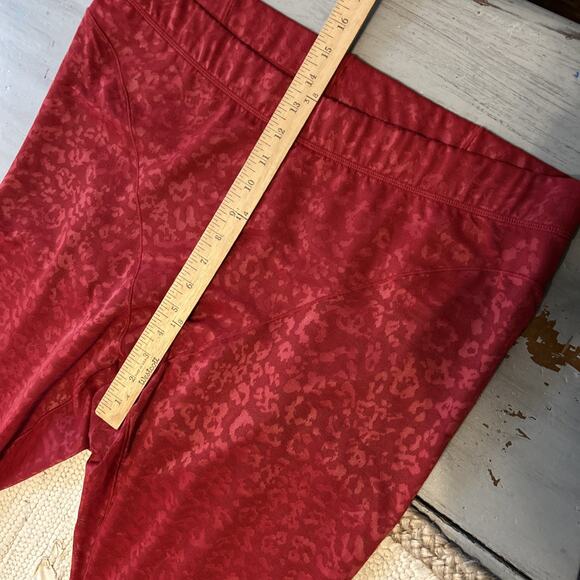 Fabletics Red High Waisted Leopard Mesh Leggings Sports Bra Set Sz XXL Sheer - Picture 6 of 12